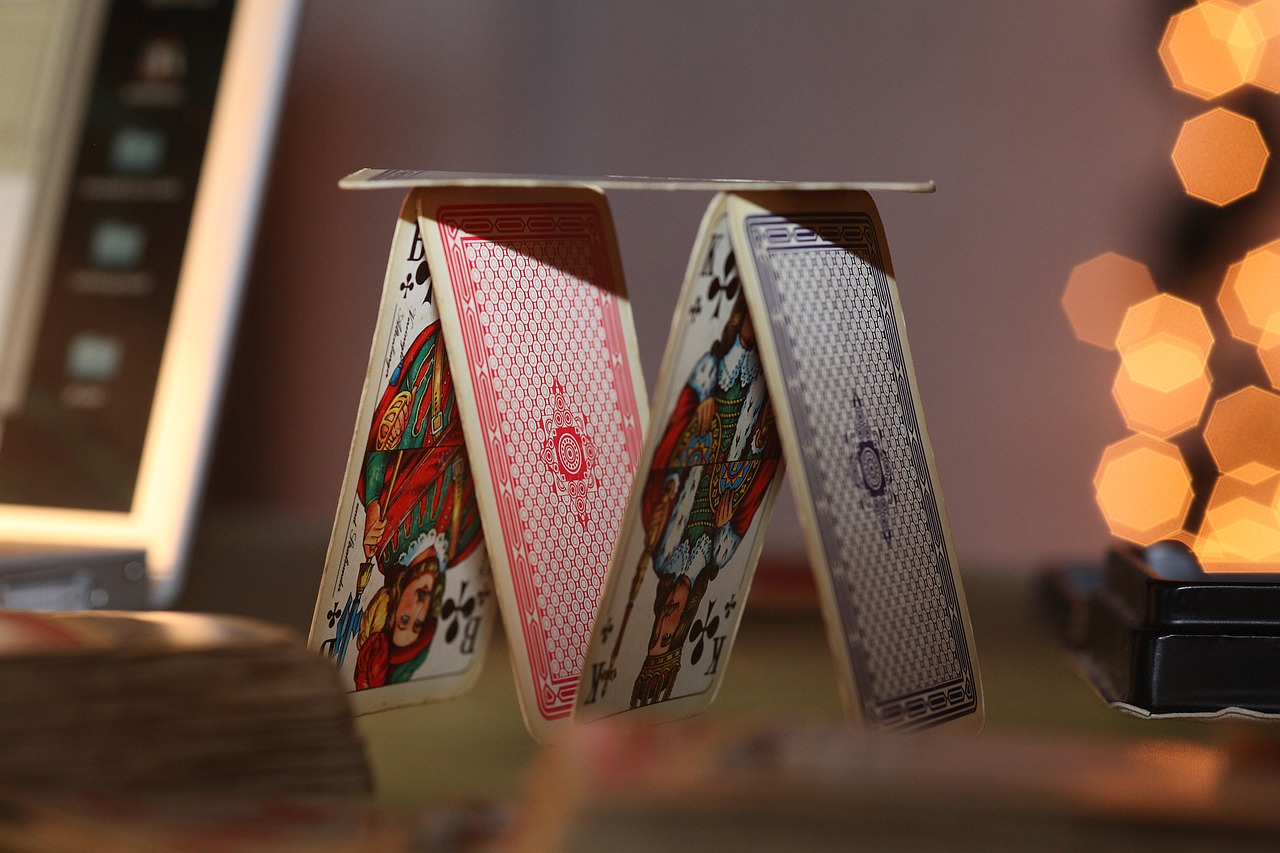 深度解析，600346股票的投資價(jià)值與風(fēng)險(xiǎn)剖析