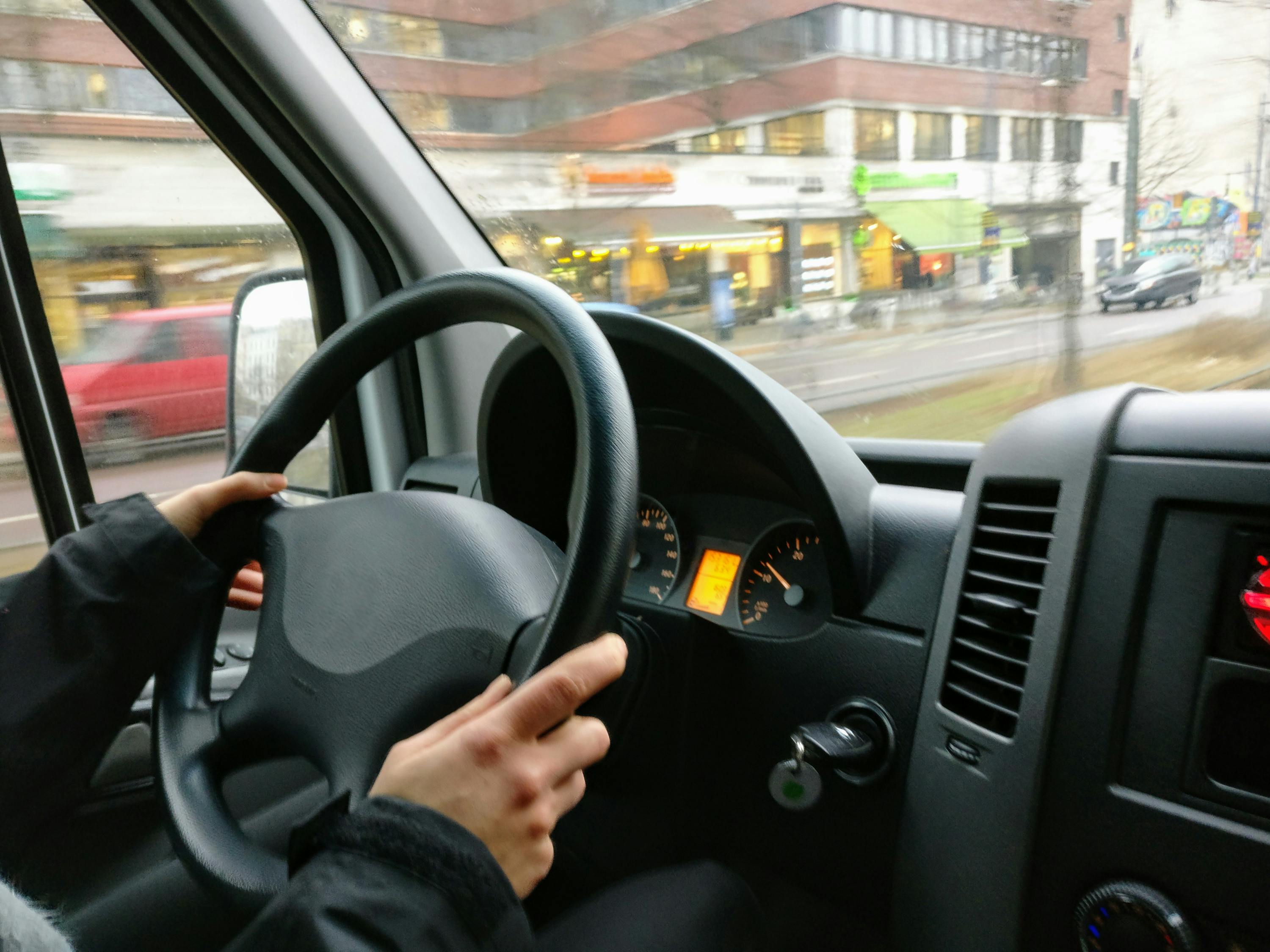 龐蒂亞克跑車價(jià)格深度解析，市場現(xiàn)狀和未來趨勢分析