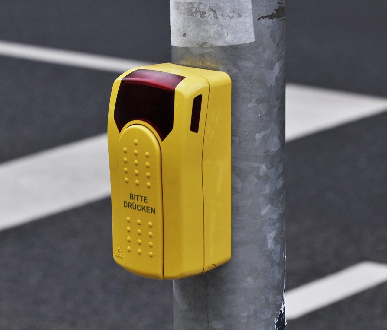 交警開道動態(tài)，城市交通安全的新篇章開啟